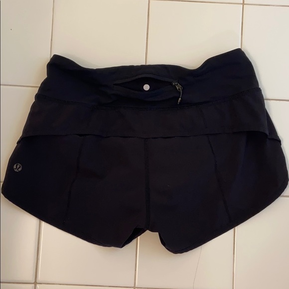 Lulu shorts - Picture 2 of 2